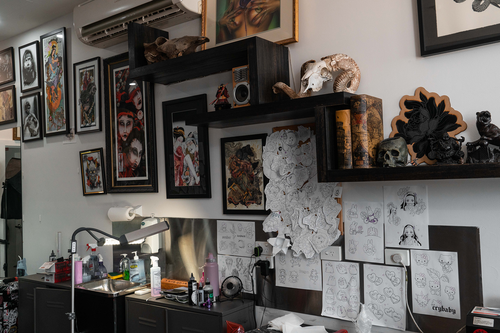 FullMoonTattoo-Interior02